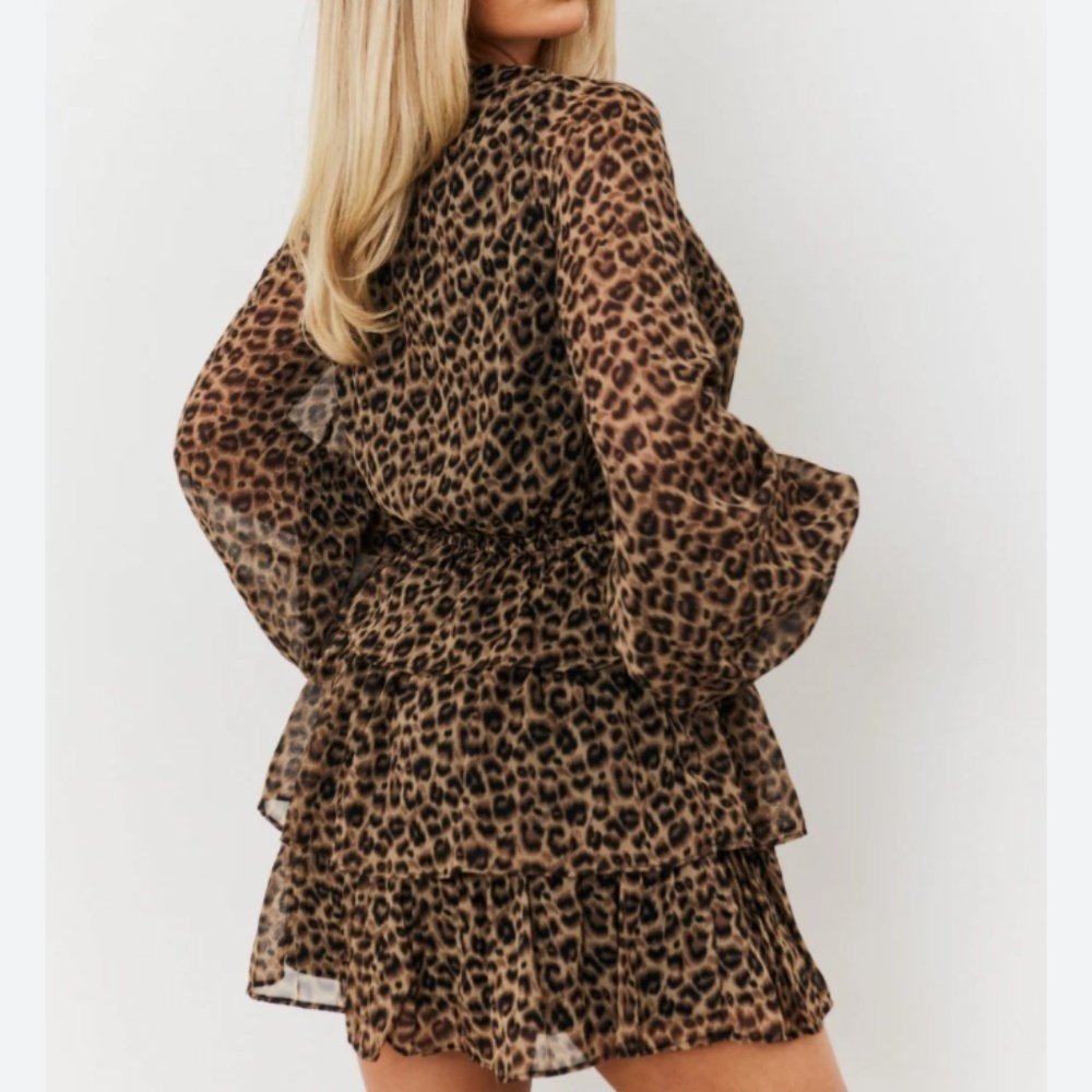 Loragal NWT Leopard Print Chiffon Babydoll Dress Boho Ruffle Sleeve Mini Small